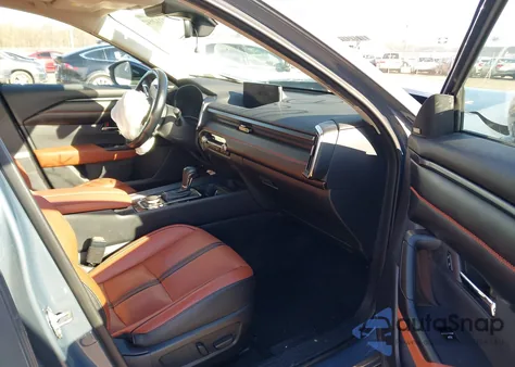 2023 Mazda Cx-50 2.5 Turbo Premium Plus z USA, uszkodzony, nr VIN 7MMVABEY2PN102541